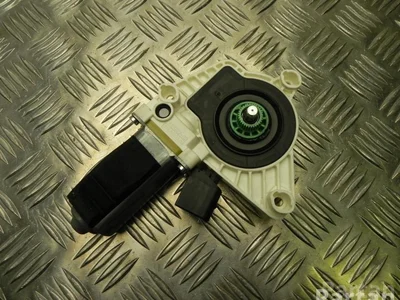 Mercedes-Benz A55382-110 / A55382110 CLA Coupe (C117) 2014 Moteur de lève-vitre Right Front - Image 1