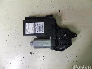 Audi 8E0 959 802 A / 8E0959802A A4 (8EC, B7) 2007 Moteur de lève-vitre Right Rear