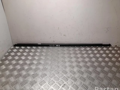 Porsche 95B 837 475 E / 95B837475E MACAN (95B) 2023 Décoration de cadre de verre porte - Image 1