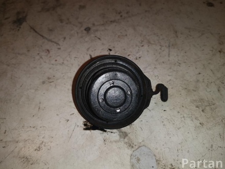 VOLVO S40 I (VS) 2004 Fuel Tank Cap