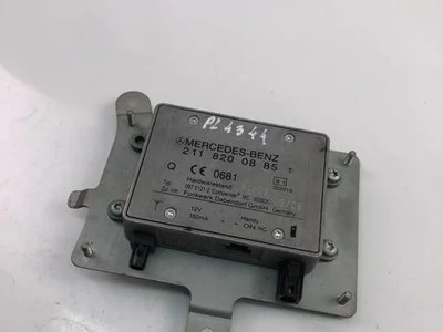 Mercedes-Benz 2118200885 E-CLASS (W211) 2008 Amplificateur de télévision - Image 1