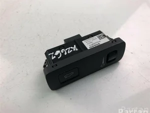 Volvo P31443873 V90 II 2018 Bouton du coffre à bagages