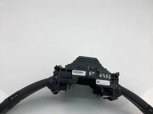 Volvo 31327903 V40 Наклонная задняя часть 2017 Подрулевой переключатель