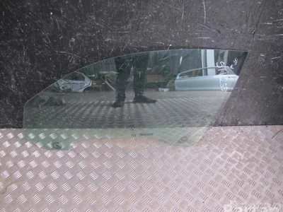 BMW 1 (F21) 2014 Vitre de porte Left Front - Image 1