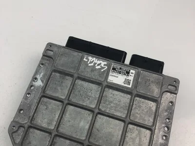 Toyota 89661-02T81 / 8966102T81 COROLLA Saloon (_E15_) 2009 Unité de contrôle moteur - Image 1