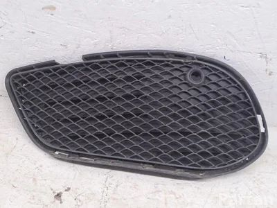 Mercedes-Benz A2058854023 C-CLASS (W205) 2015 Kühlergrill - Bild 1