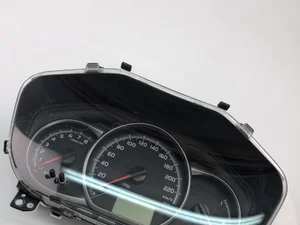 Toyota 83800-0UB10 / 838000UB10 YARIS (_P13_) 2013 Tableau de bord km/h