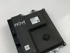 Volvo 32360670 V90 II 2022 Unidad de control del motor