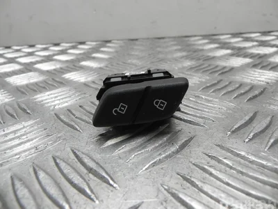 BMW 9354130 2 Gran Tourer (F46) 2016 Interrupteur de sécurité pour verrouillage central - Image 1