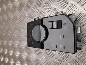 BMW 5A8FF80 5 G60 2024 Multiple switch