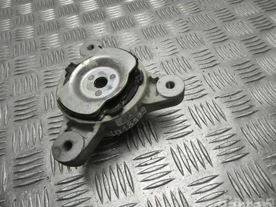 Maserati 0670106865 LEVANTE 2019 Support moteur - Image 1