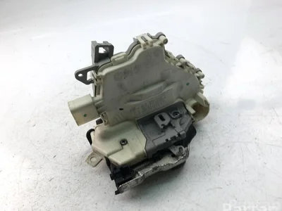 Audi 8J1837015C A4 (8K2, B8) 2012 Serrure de porte - Image 1