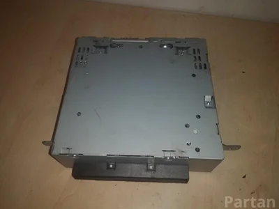 Volvo 30775676 XC90 I 2008 Cambiador de CD - Imagen 1