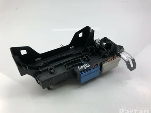 Mercedes-Benz 0-1670658-1a / 016706581a C-CLASS (W204) 2010 Caja de fusibles