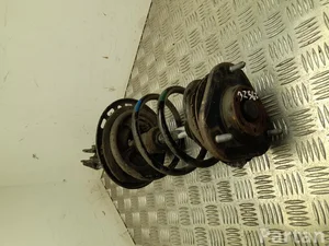 Toyota 48520-47271 / 4852047271 PRIUS PLUS (_W4_) 2014 Komplet amortyzatorów z przodu z lewej