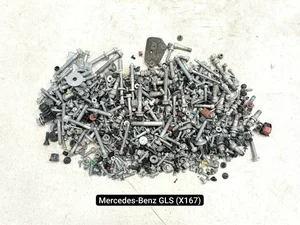 Mercedes-Benz GLS (X167) 2021 Boulon