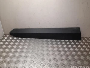 Toyota 75073-K2010 / 75073K2010 Yaris Cross XP210 2024 Un autre détail de finition