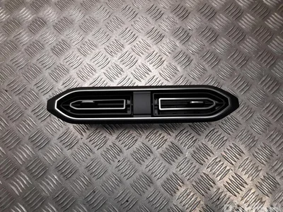 Dacia 687500391R Sandero III (DJF/BJI cross) 2022 Évent Central - Image 1