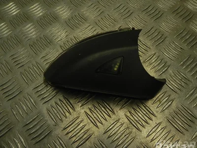 Škoda E1041396, 3V0 949 102, 3T0 945 292 A / E1041396, 3V0949102, 3T0945292A SUPERB III Estate (3V5) 2016 Couverture du rétroviseur extérieur - Image 1