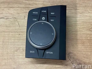 BMW 5A371B5 ; 65825A371B502 / 5A371B5, 65825A371B502 iX3 (G08) 2024 Multimedijos sąsaja su valdymo bloku
