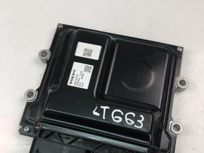 Volvo 32213773 V40 Hatchback 2018 Unité de contrôle moteur - Image 1