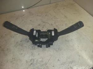 Volvo 31313842 volvo / 31313842volvo S60 II 2010 Svirtis/jungiklis posukių, trumpų ilgų šviesų