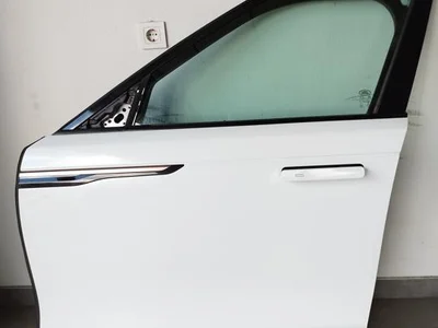 Land Rover RANGE ROVER VELAR (L560) 2017 Door Left Front - Image 1