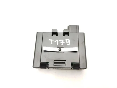 Chevrolet 13587438, 32337800, 813086121, A2C32337800 CORVETTE Convertible (C7) 2016 Unité de commande pour porte - Image 1