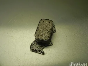 Audi 059 117 021 K / 059117021K Q5 (8R) 2013 Refroidisseur d'huile