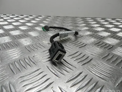 Peugeot 98060480 308 SW II 2014 Périphérique d'entrée - Image 1