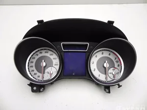 Mercedes-Benz A117 900 77 00 / A1179007700 CLA Coupe (C117) 2014 Tableau de bord mph