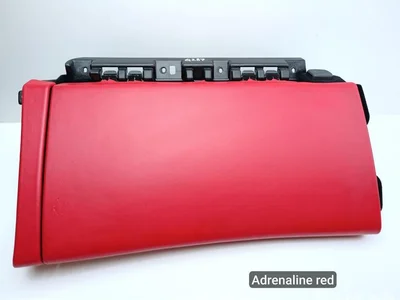 Chevrolet 84697978, 813006889, 84531846 Corvette (C8) 2021 Boîte à gants - Image 1