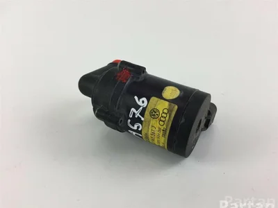 Audi 7L0965561J Q7 (4L) 2013 Pompe à eau - Image 1