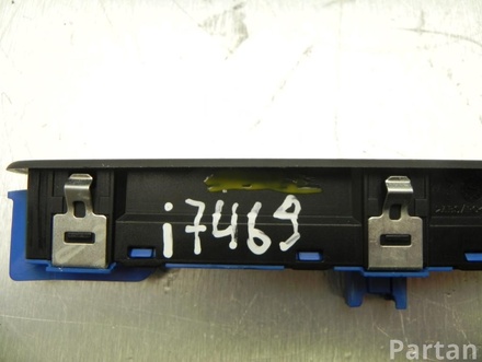 BMW 9215808, 61319215808 5 (F10) 2011 Memory switch for seat adjustment