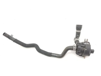 Porsche 9J1.965.567.B, 9J1815551B, 9J1121545A / 9J1965567B, 9J1815551B, 9J1121545A Taycan 2021 Pompe à eau - Image 1