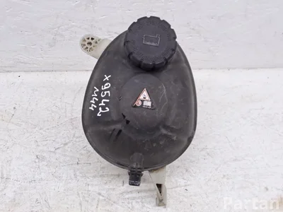 Mercedes-Benz A2055000049 C-CLASS (W205) 2015 Ausgleichsbehälter Kühlmittel - Bild 1