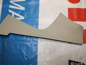 Volvo 8630281 XC60 2010 Garniture de panneau latéral