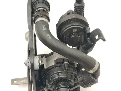 BMW 945503405, 884061401, 9896408 i4 (G26) 2023 Vandens siurblys - Nuotrauka 1