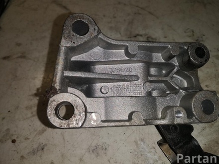 VOLVO 326D20 S80 I (TS, XY) 2006 Engine Mounting Upper