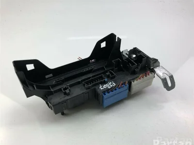 Mercedes-Benz 0-1670658-1a / 016706581a C-CLASS (W204) 2010 Caja de fusibles - Imagen 1