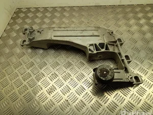 Land Rover HK83-6A026-ED / HK836A026ED RANGE ROVER VELAR (L560) 2017 Support moteur