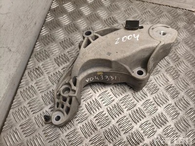 BMW 8849089 5 G60 2025 Motorhalter - Bild 1