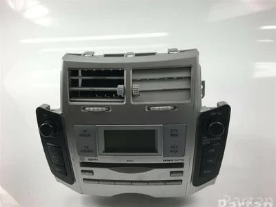 Toyota 86120-0D210 / 861200D210 YARIS (_P9_) 2011 Radio / lecteur CD - Image 1