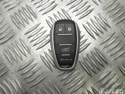 Alfa Romeo 2016DJ1270 GIULIA (952_) 2016 Clé - Image 1