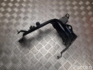 Audi 4M0 821 137 B, 4M0 821 131 C / 4M0821137B, 4M0821131C Q7 (4M) 2019 Bracket for wing Left