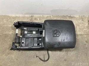 Dodge 24060791X9 RAM 1500 IV gen 2013 Accoudoir