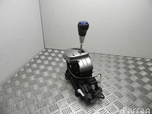 Toyota 52160 YARIS (_P13_) 2014 Levier de vitesse