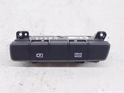 Hyundai 93300Q0680 i20 III (BC3, BI3) 2024 Commutateur multiple - Image 1