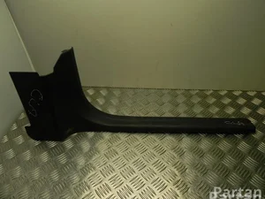 Mercedes-Benz A 246 680 04 06 / A2466800406 CLA Coupe (C117) 2014 Cubierta, Soporte -A (frontal)