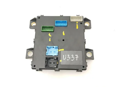 Maserati 210683, 501201360005 QUATTROPORTE V 2010 Boîte à fusibles - Image 1